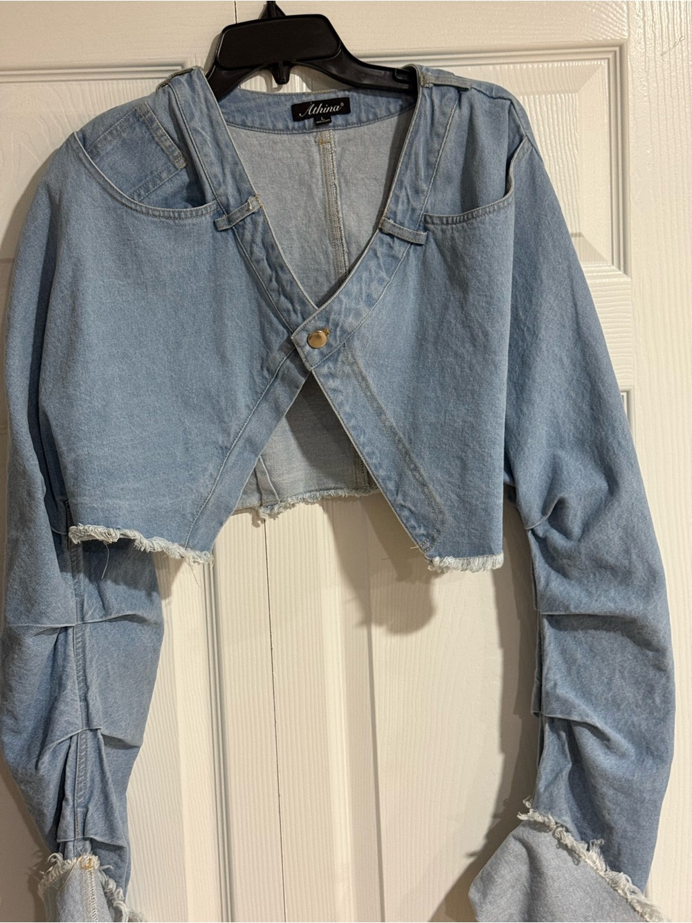 AKIRA Light Blue Cropped Frayed Denim Jacket